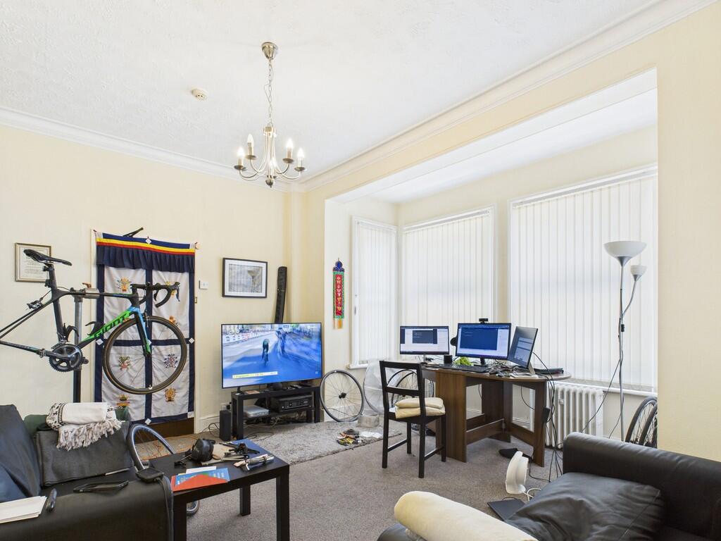 CAM03582G0-PR0121...