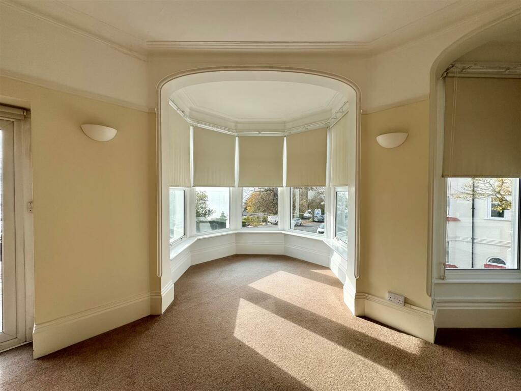 Living Room.jpg