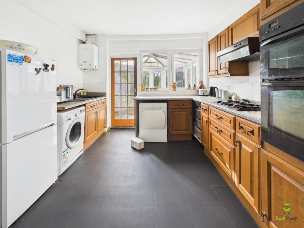 Presented by Clinton at EweMove Bexleyheath and Da