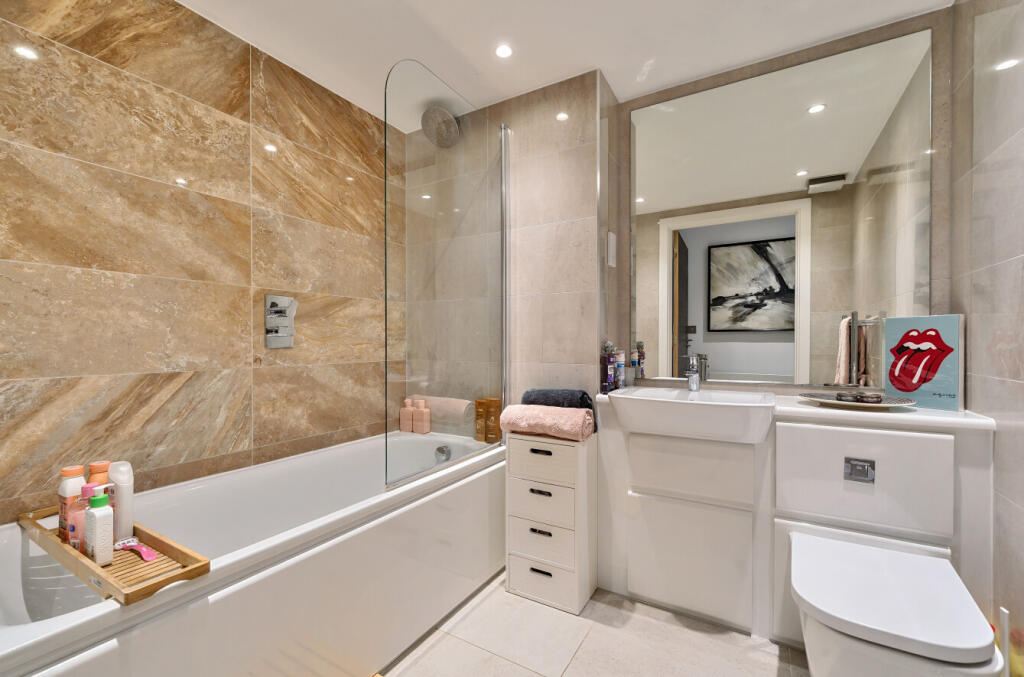 1305532-15-684311...