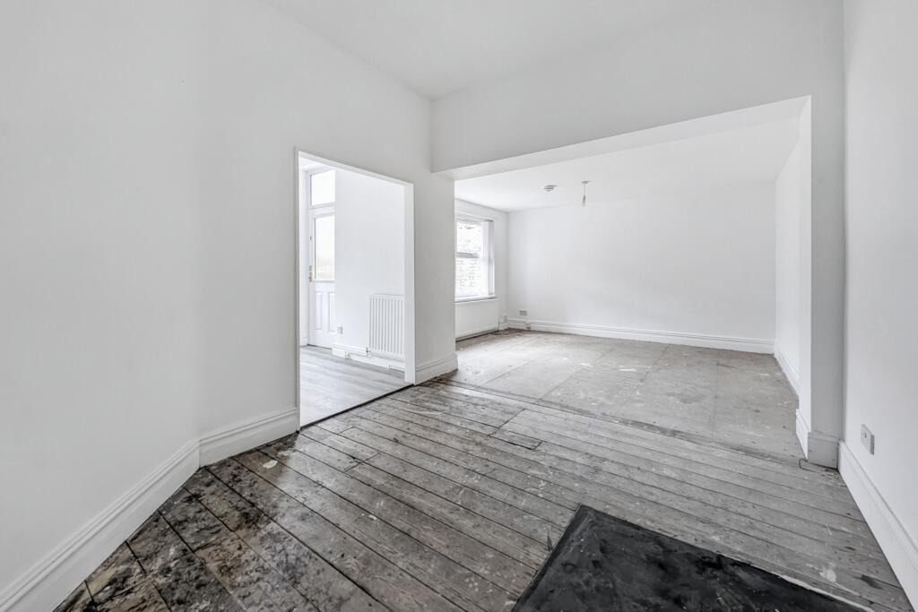 340 Whitehall Road, Gateshead, Tyne and Wear NE8 4PX