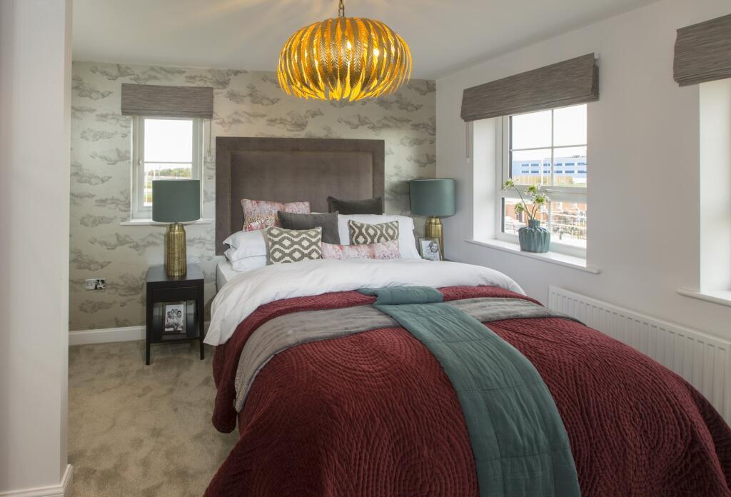 Compton Master bed.jpg