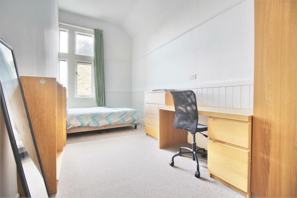 Bedroom-4.jpg