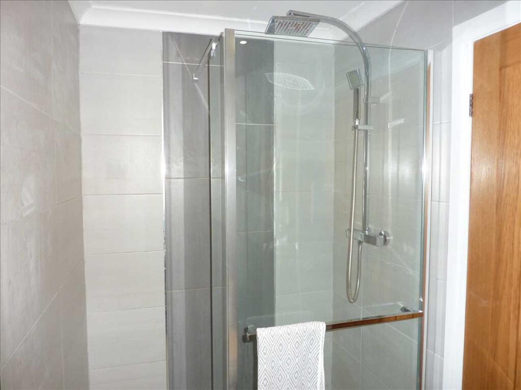 ENSUITE SHOWER ROOM