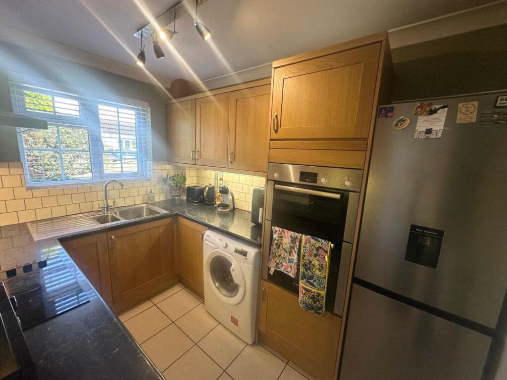 Kitchen (2)