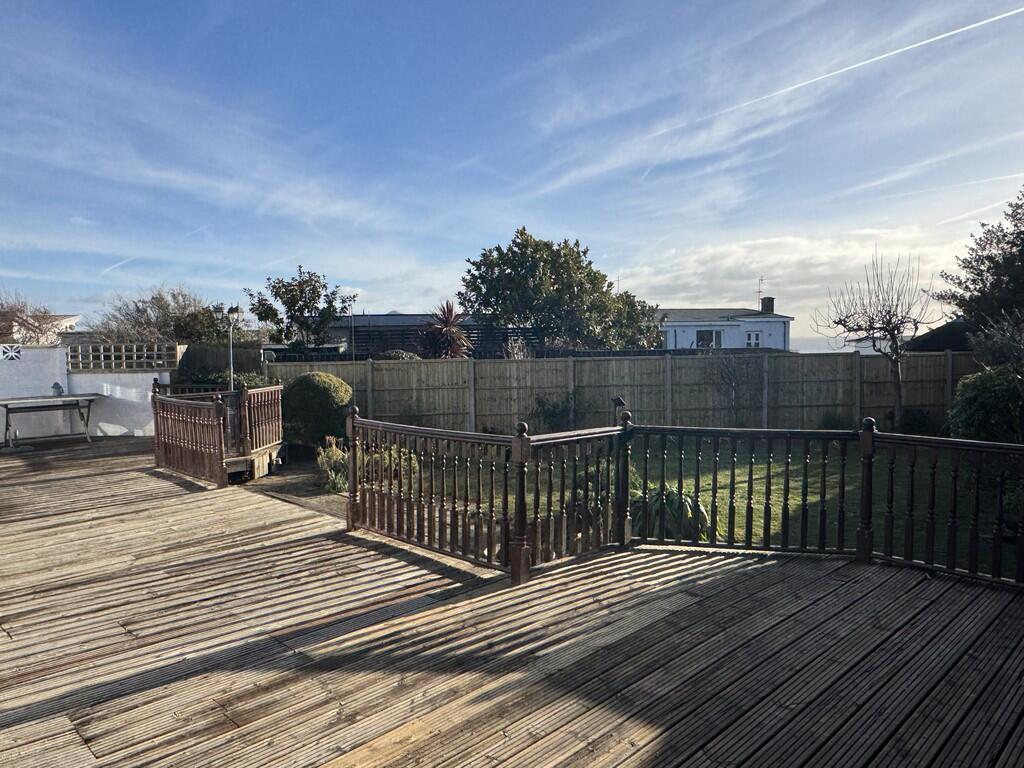 Western Avenue, Felixstowe
