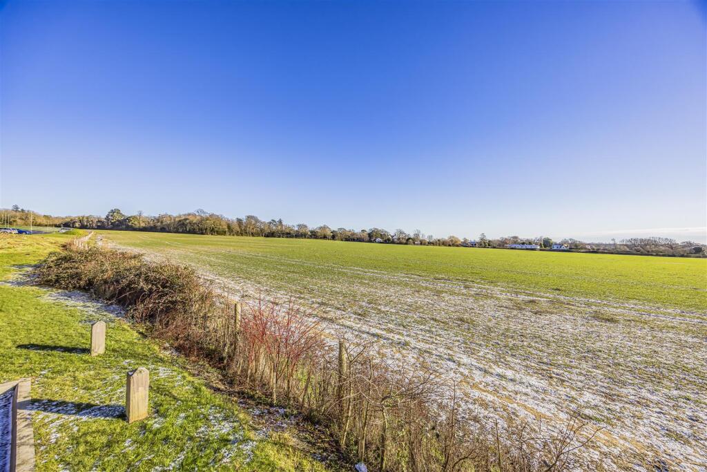 37 Admiralty Crescent, Havant-PorticoMarketing-Nex