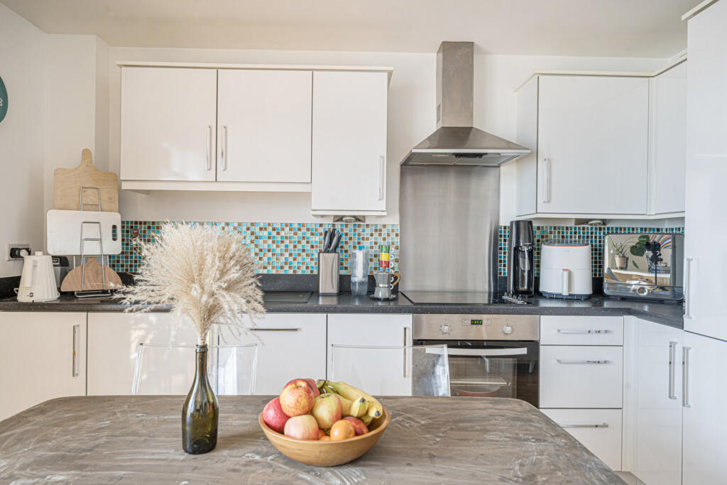 1349750-4-68c436f...