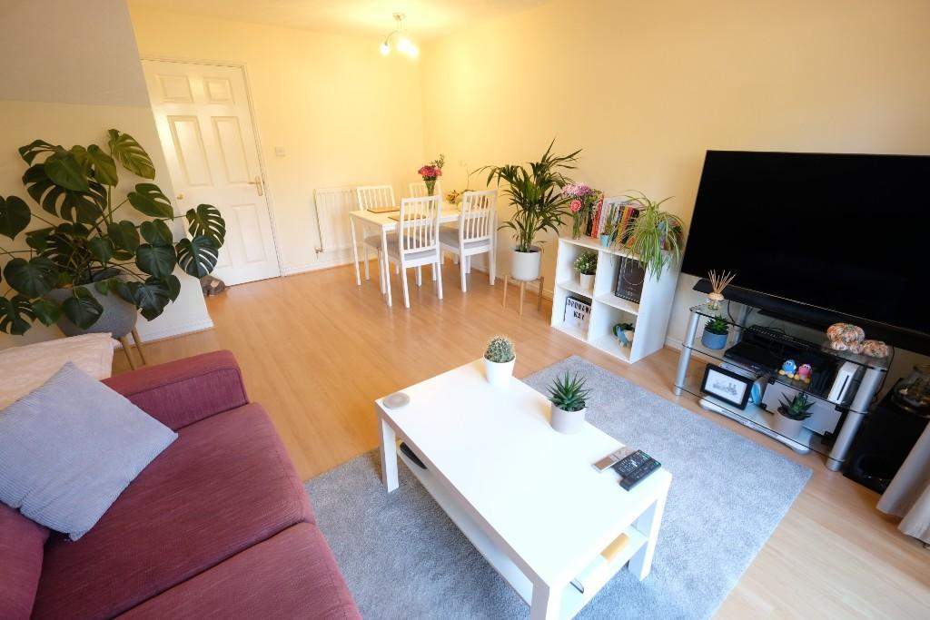SITTING/DINING ROOM