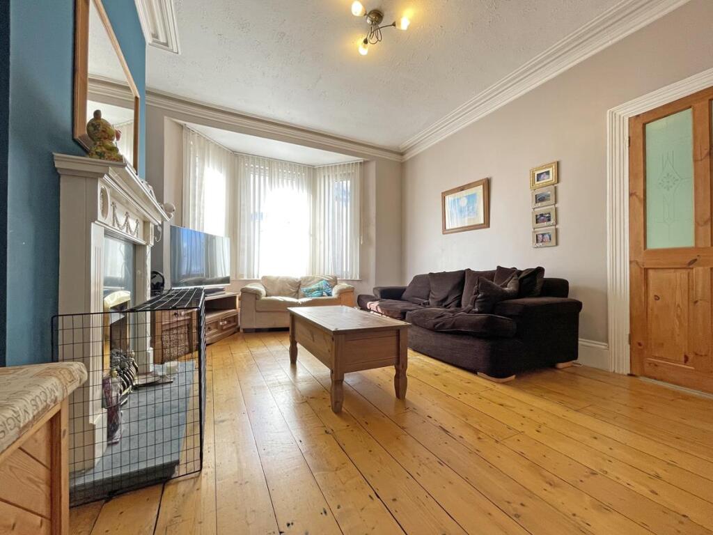 Ocean Street 23 - Living Room One.jpg