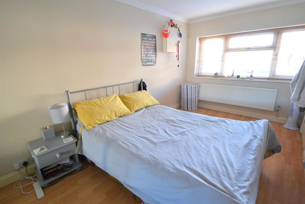 44BELFRYBED4.JPG