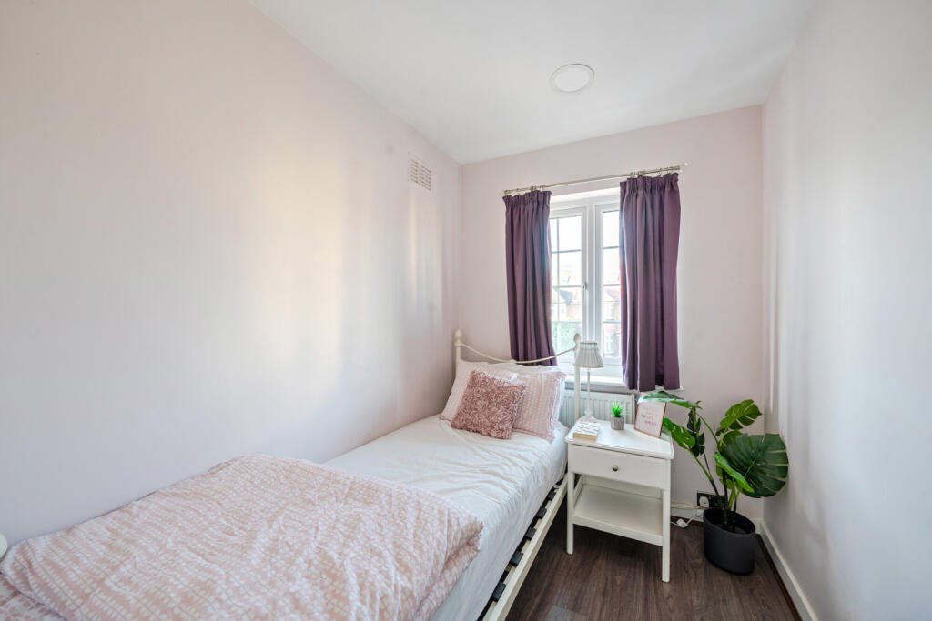 1384020-12-692587...