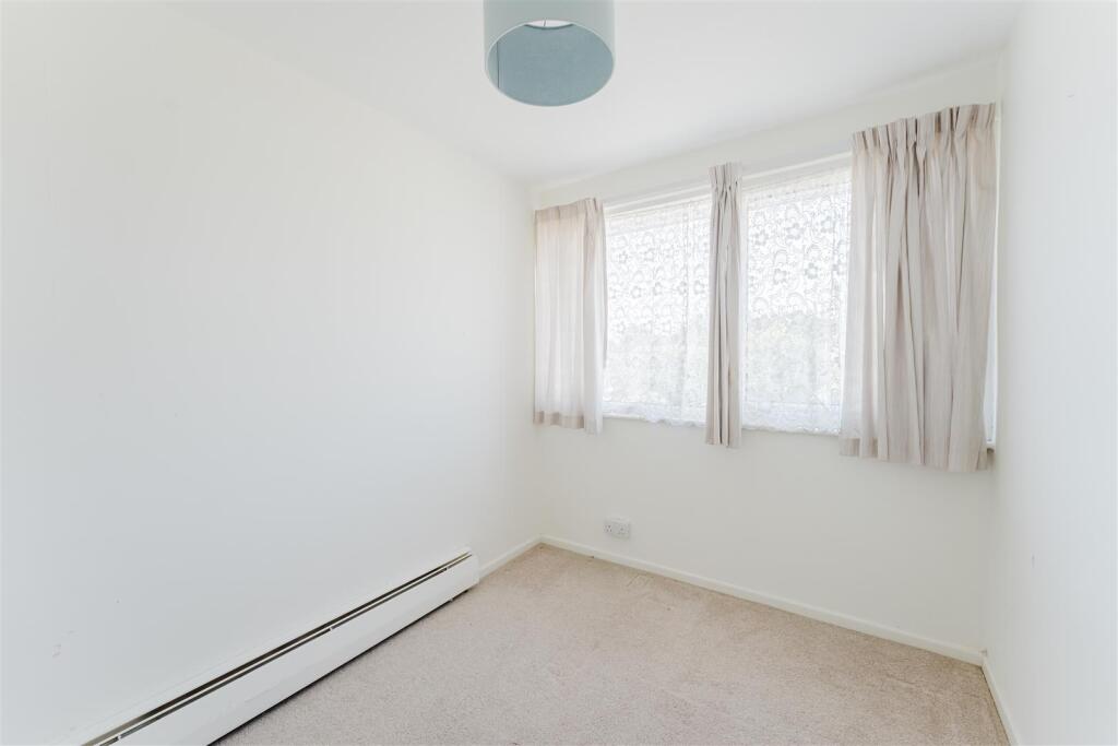 8 Rectory Drive, Yatton, BS49 4HF 44.jpg