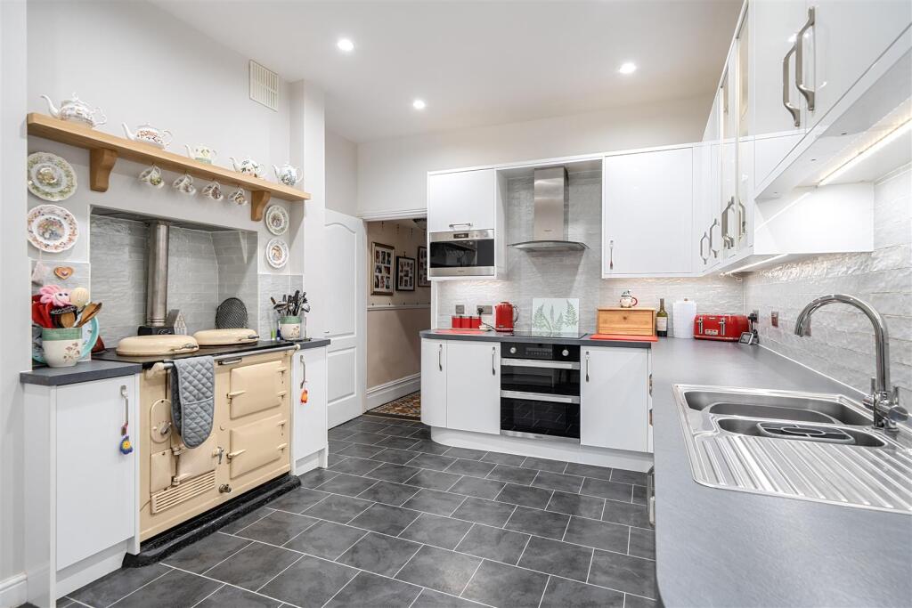 Bath Road, Keynsham, Bristol