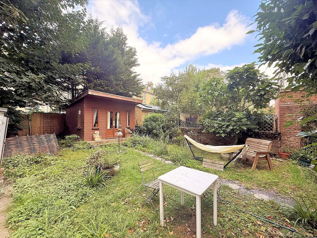 Garden i