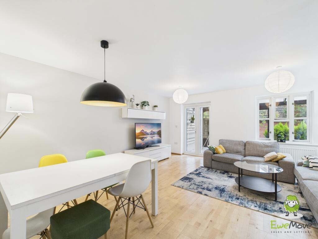 EweMove Estate Agents Basingstoke - Ajax Close - L