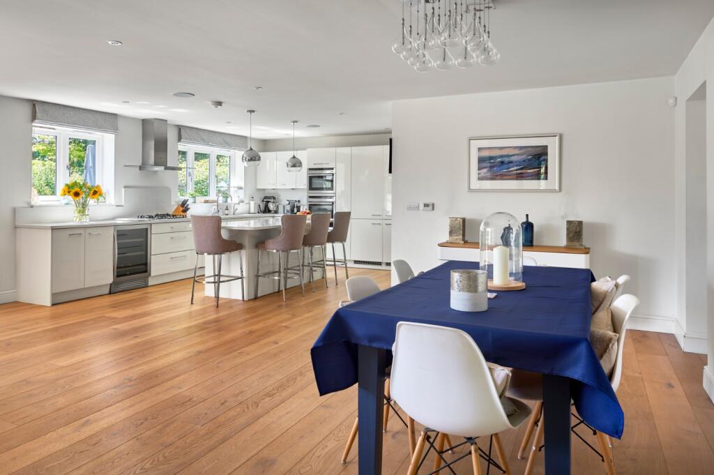 Kitchen/Dining