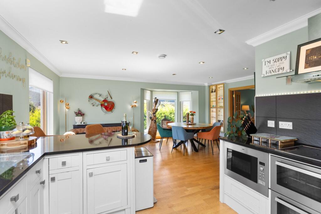Kitchen/Diner/Living Area