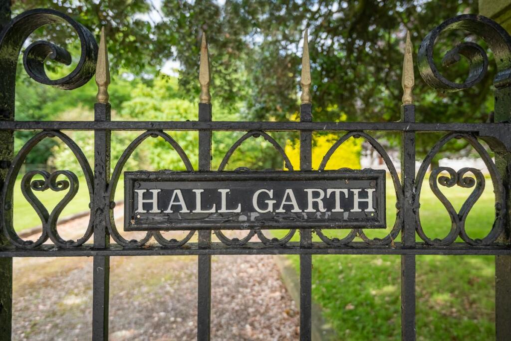 Hall Garth