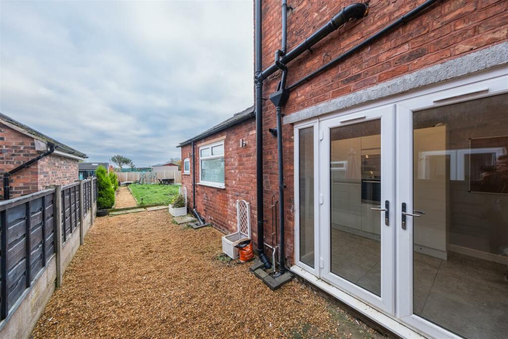 85 Gladstone Street-027.jpg