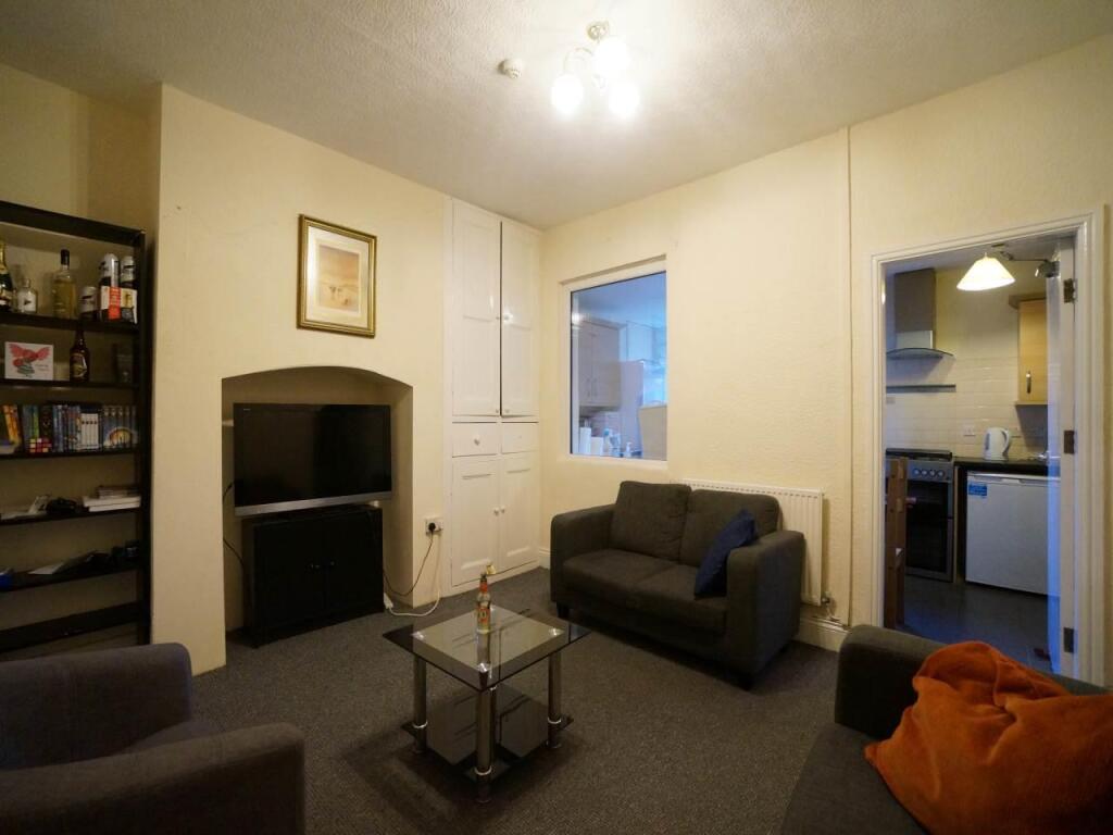 Living Room.JPG