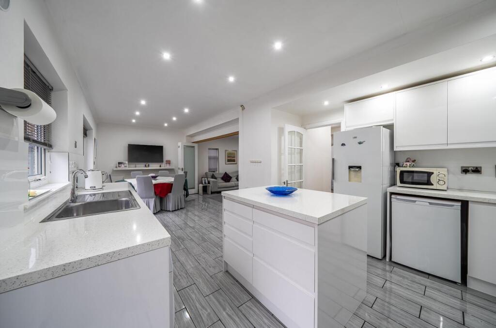 Davidson Frost-Wellings, DFW, Clamp Hill, Stanmore