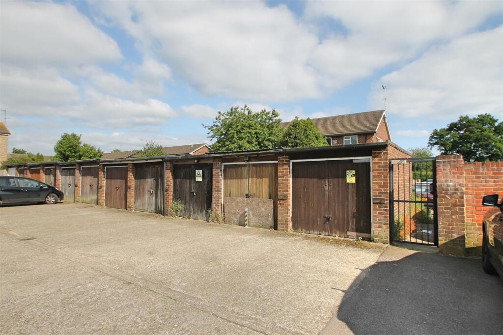 Garage: