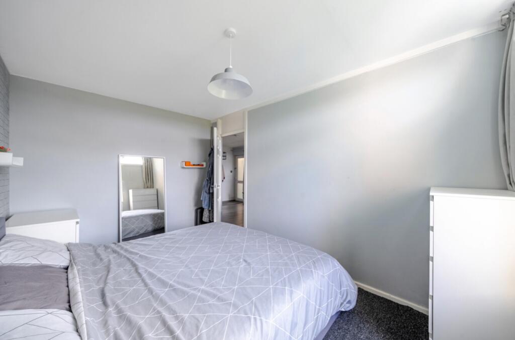 EweMove Harrogate - Bedroom 1b