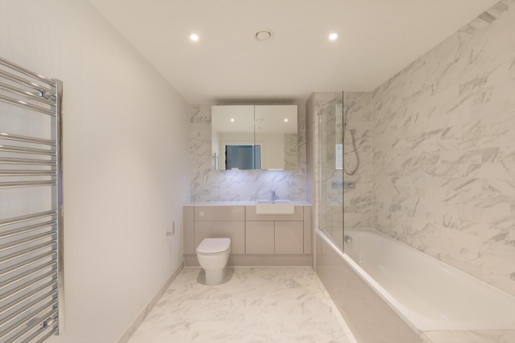 Bathnroom
