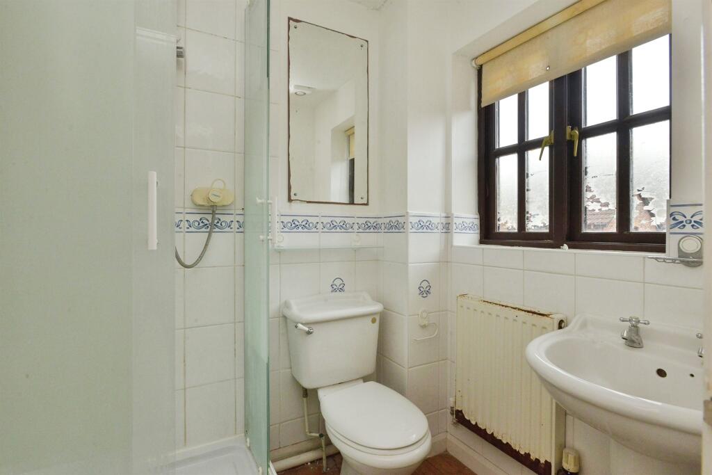En-suite Bathroom