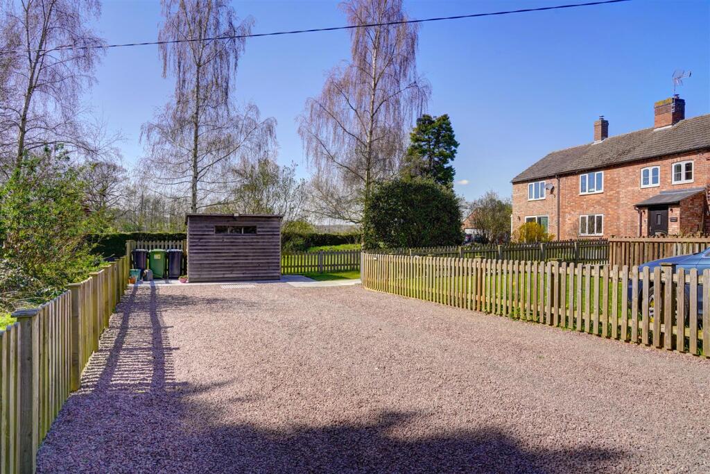 13 Rushford Cottage (36).jpg