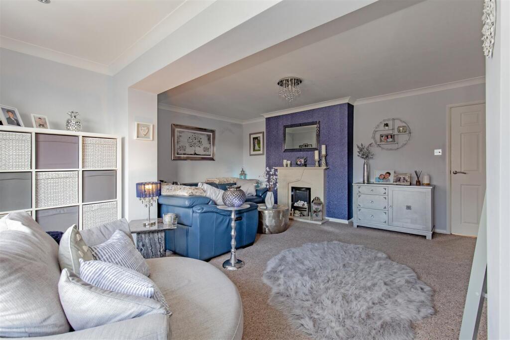 Reception Room-2.jpg