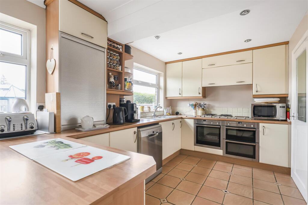 10 Orchard Close