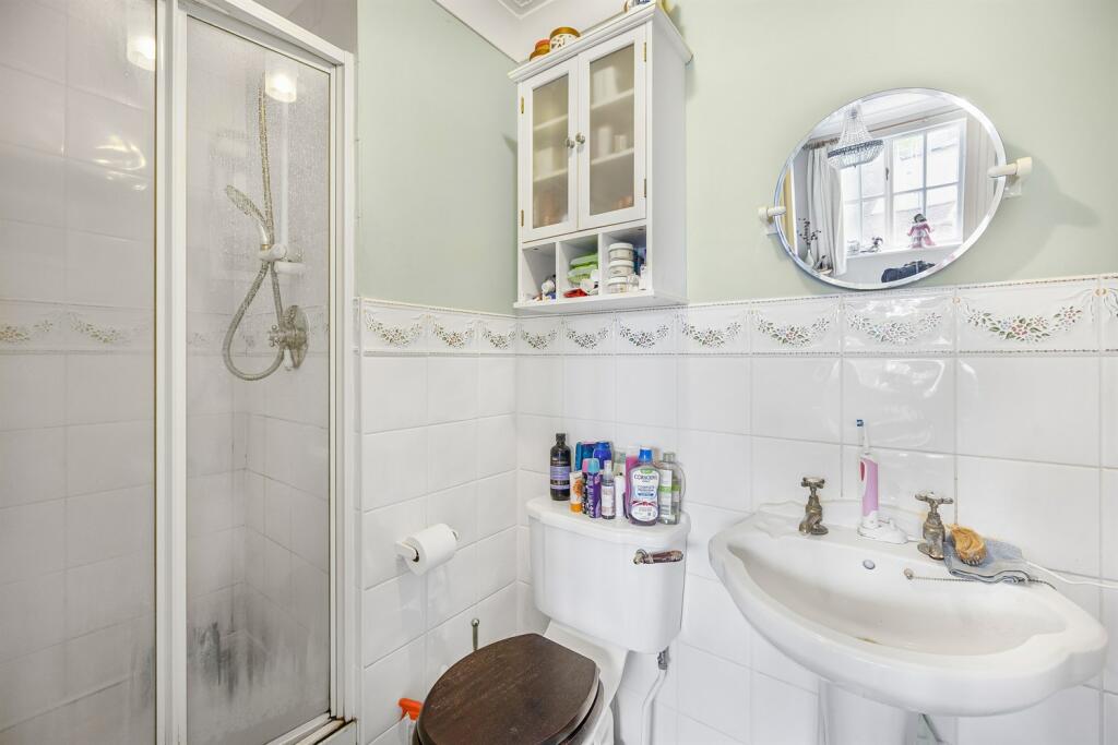 En Suite Shower Room