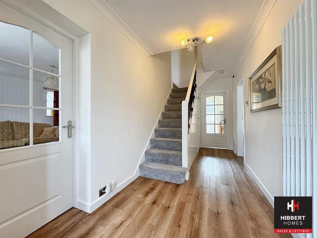 Hallway.jpg