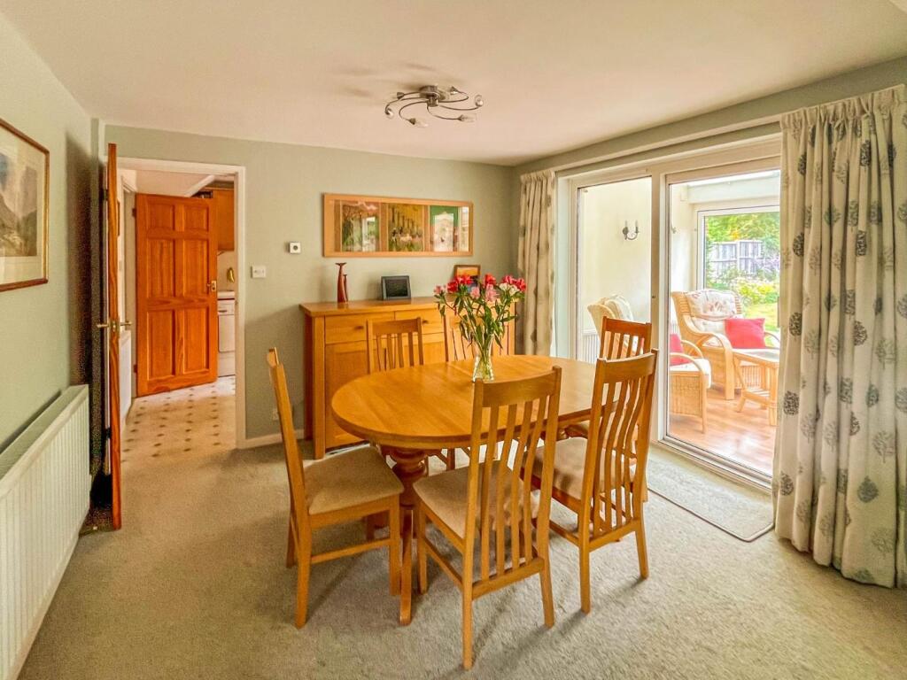 30 Moorfield Road - Dinning Area.jpg
