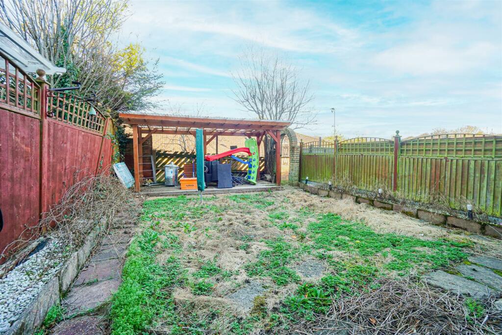 Catsfield Close (21)_Alto.jpg