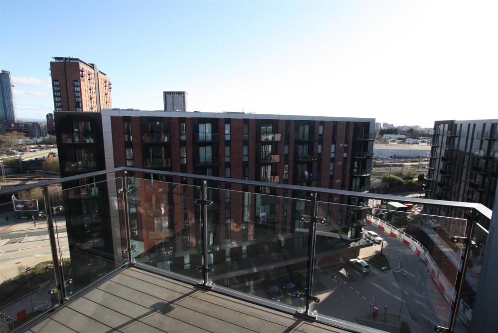 Balcony 1.jpg