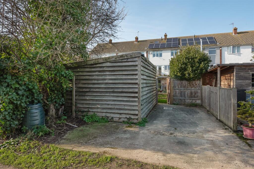 Island Wall, Whitstable