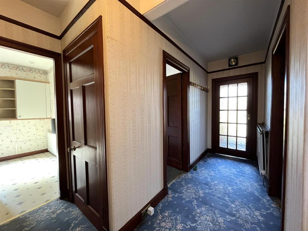 ENTRANCE VESTIBULE