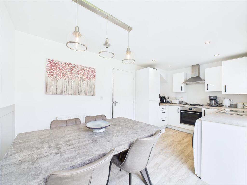 Beveridge Road, Anslow (14).jpg