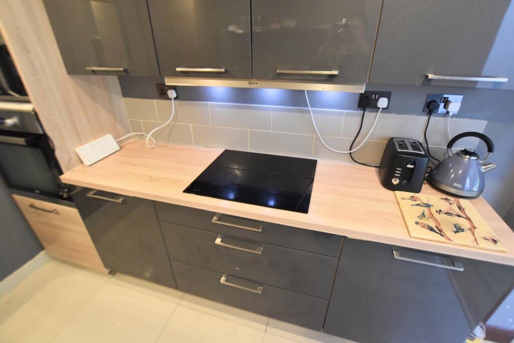 18 Cadman Square kitchen