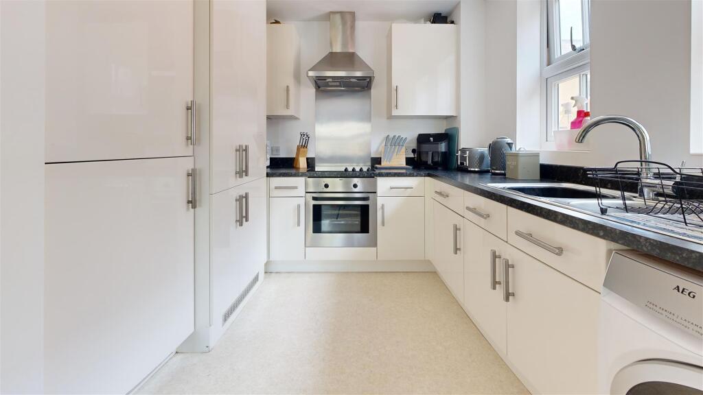 Kitchen (36).jpg
