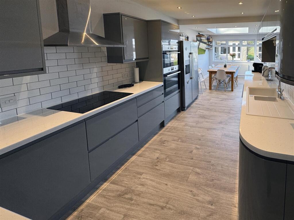 Kitchen / Breakfast Room