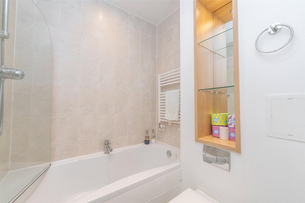 En-Suite 1 Alt
