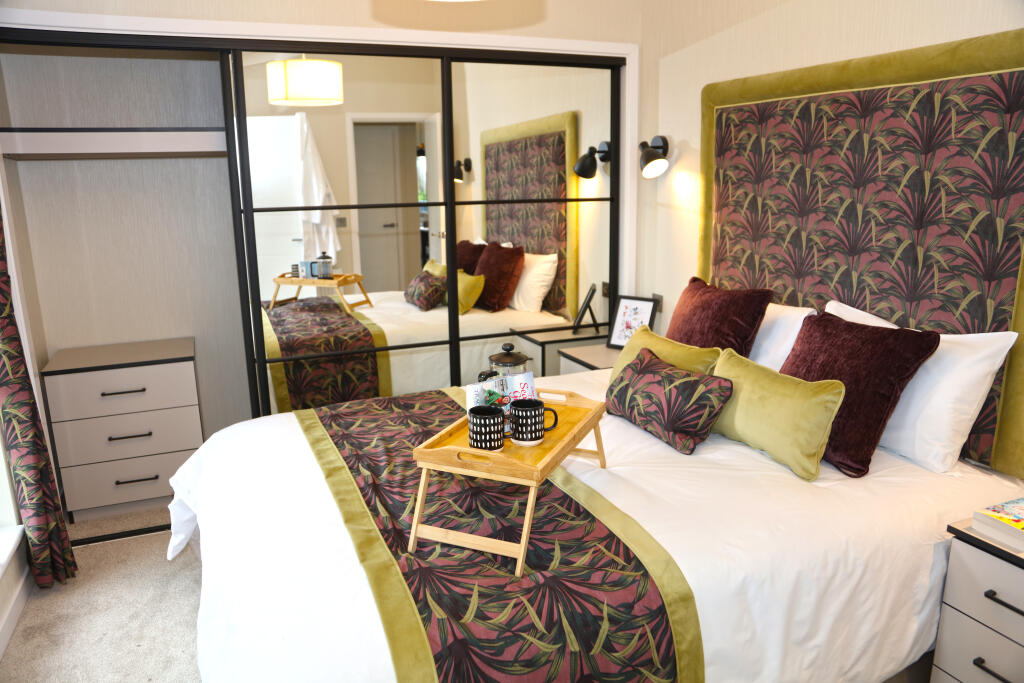 Moor Road,
Ipplepen,
Newton Abbot,
Devon,
TQ12 5FZ