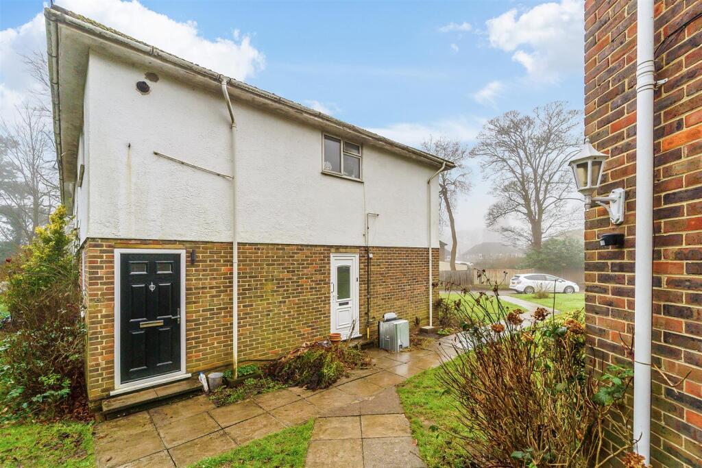 COURTLANDS CRESCENT, 58 (12).jpg