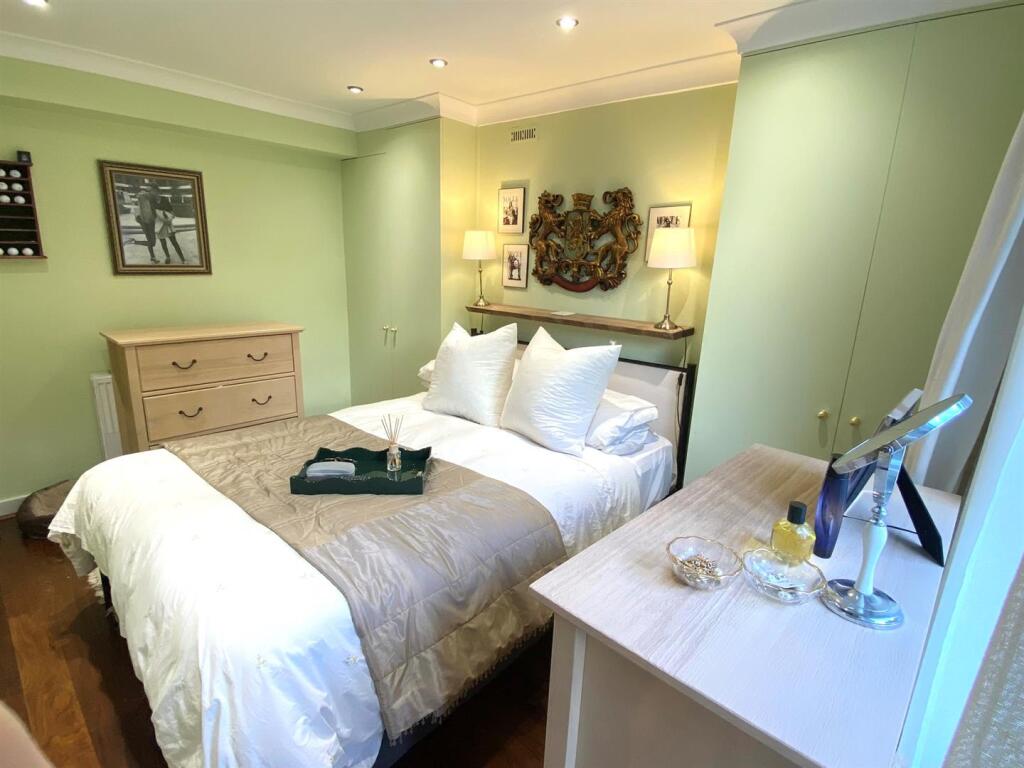 Main Bedroom, Gunter Grove, Chelsea Eden Harper