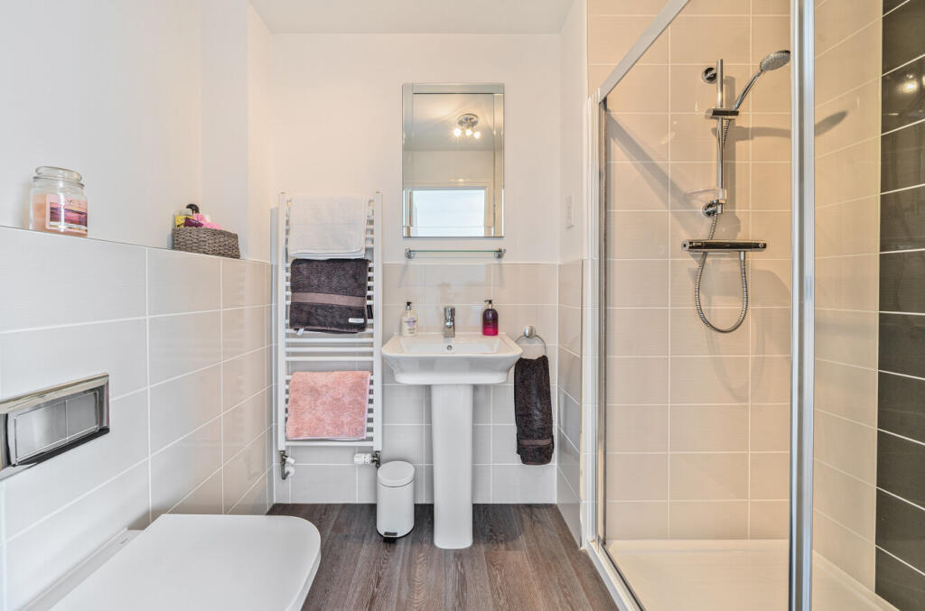 1300724-15-683db0...