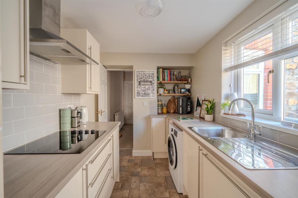 17 Torfaen Terrace-10.jpg